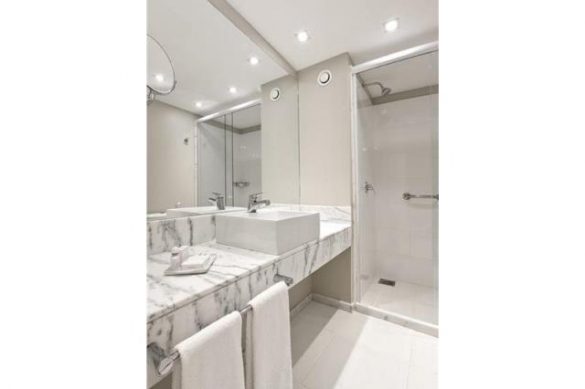 img_5c24e2c7d141c253853898